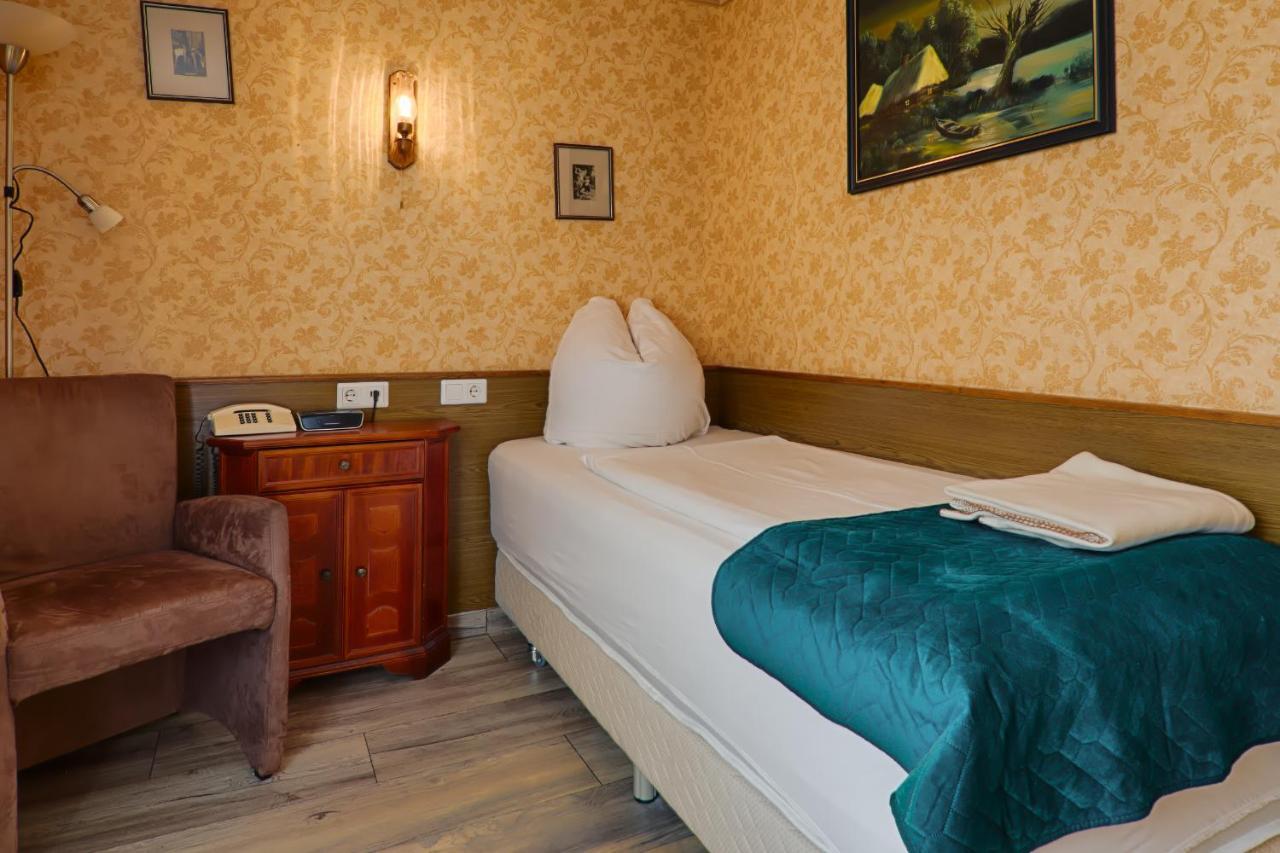 Waldschloesschen Bed and Breakfast Mittenwalde Buitenkant foto
